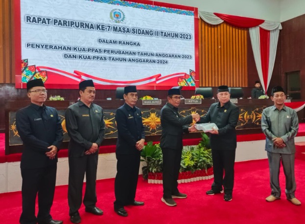 Pemkab Murung Raya Menyerahkan Rancangan KUA-PPAS Perubahan 2023 Dan TA ...