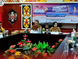 Asisten III Setda Murung Raya Membuka Kegiatan Dukcapil Menyapa Masyarakat