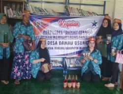 TP – PKK Desa Danau Usung Telah Memproduksi Lawung Dan Sumping