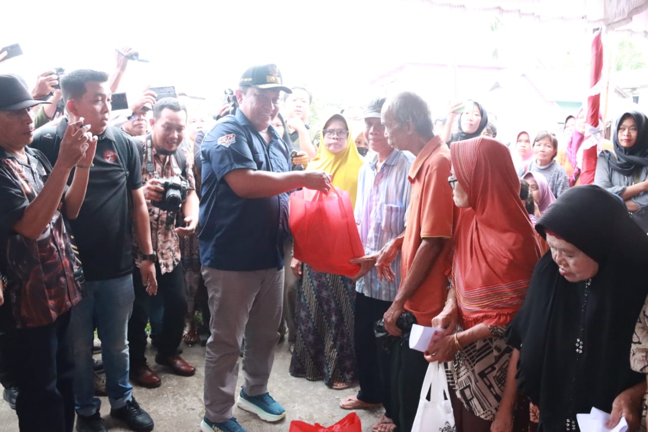 Pemprov Kalteng Gratiskan 2000 Paket Sembako Pada Pasar Penyeimbang Di ...