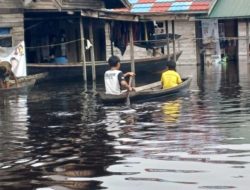 Akibat Curah Hujan Ratusan Rumah Warga di Barsel Terendam Banjir