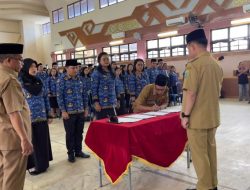 Pejabat Bupati Mengambil Sumpah dan Janji PNS Pemkab Barito Selatan Tahun 2024