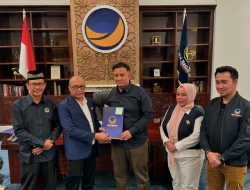 Surat Rekomendasi NasDem Mantapkan Langkah Rizky Aditya Putra Menuju Pilkada Lamandau