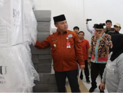 Pj Bupati Barsel Deddy Winarwan Memantau Kesiapan KPU