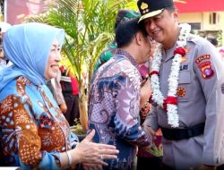 Ketua DPRD Mengapresiasi Kepedulian Kapolda Kalteng: Menyerahkan Bantuan Sosial untuk Warga Kurang Mampu