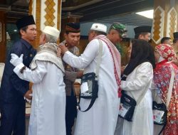 Anggota DPRD Barito Utara Menyambut Kedatangan Jamaah Haji Barito Utara