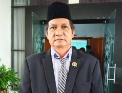 Legislator PPP Imbau Pedagang Tak Berjualan di Bahu Jalan