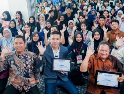 Plt. Kadiskominfosantik Kalteng Menjadi Narasumber Seminar Nasional: Peran Media Dalam Menjaga Semangat Kemerdekaan
