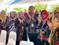 Ketua Dekranasda Murung Raya Hadiri Puncak HUT Ke-45 Dekranas Di Balikpapan