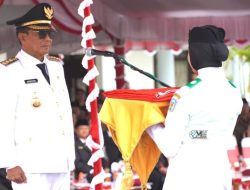 Bupati Heriyus Pimpin Upacara Pengibaran Bendera, Peringatan HUT Ke-80 RI di Murung Raya