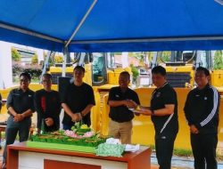 Pemkab Barito Utara Menerima 3 Set Alat Berat Unit Caterpillar Dari PT. Trakindo Utama