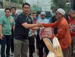 Bupati Barito Utara Serahkan Bantuan untuk Korban Kebakaran di Jl Merak