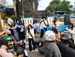 Disdalduk KBP3A Kabupaten Barito Utara Gelar Pembagian Takjil Bagi Masyarakat