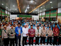 Wagub Kalteng Lepas Jemaah Haji Kloter BDJ 04 di Embarkasi Banjarmasin