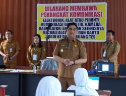 Bupati Barito Utara Tinjau Pelaksanaan TKA di SDN Melayu 5 Muara Teweh