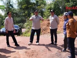 Safari Jumat di Lahei, Bupati Barito Utara Tinjau Jembatan dan Jalan Malawaken