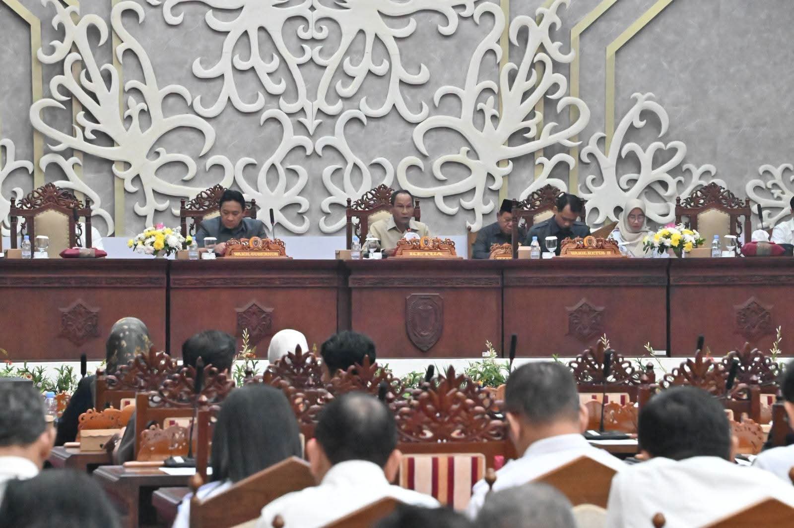 DPRD Kalteng Terima Raperda Perubahan APBD 2026
